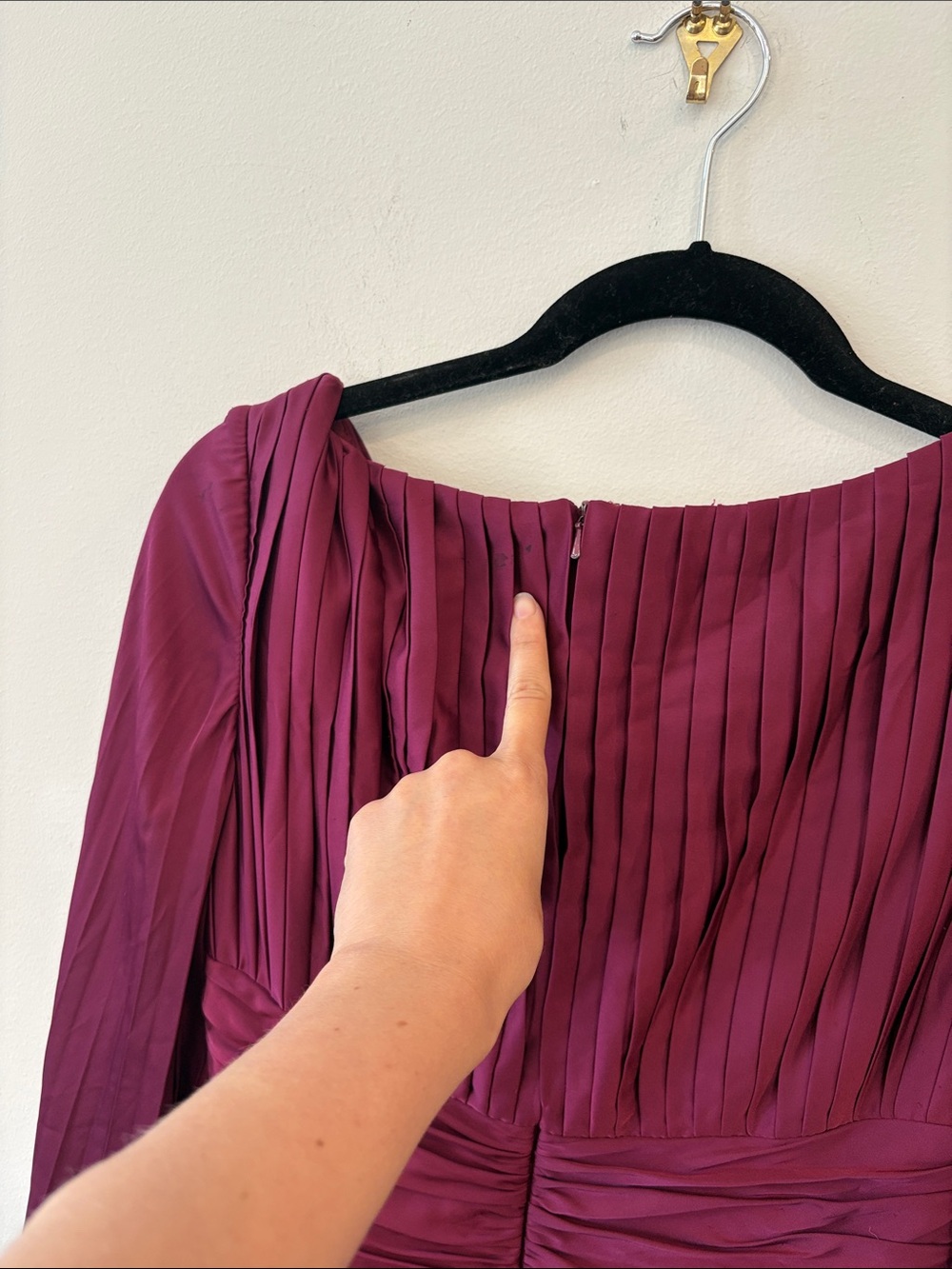 MAC DUGGAL pleated Burgundy Long-Sleeve Maxi Dress Sz 8 - Picture 11 of 11